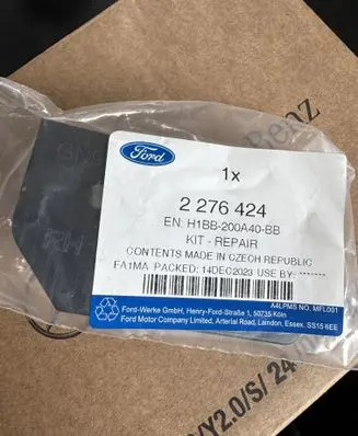 Ford Fiesta Headlight/headlamp mounting bracket 2276420