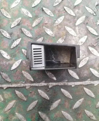 BMW 7 E65 E66 Car ashtray 7025548