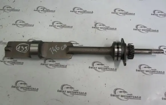 Nissan Terrano Oil pump balance shaft 