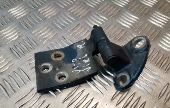 Mercedes-Benz Vito Viano W638 Front door upper hinge
