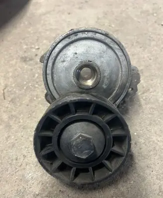 Peugeot 607 Generator/alternator belt tensioner