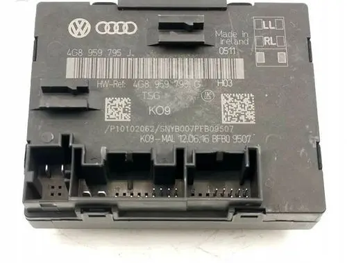 Audi A6 S6 C4 4A Rear door nan