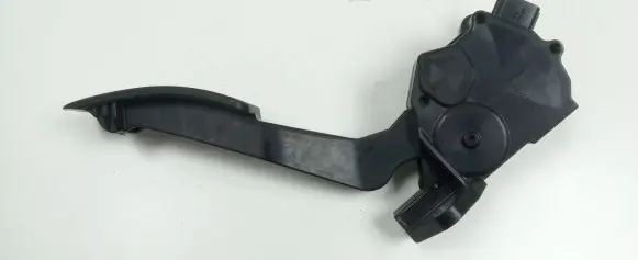 Subaru Legacy Accelerator throttle pedal 36010AG140 M1568