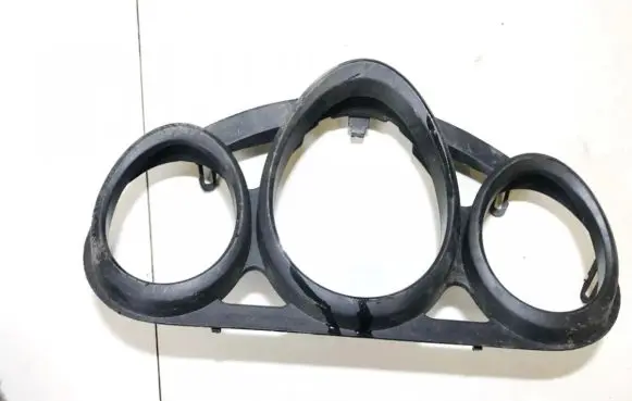 Mitsubishi Carisma Dashboard trim mn108455