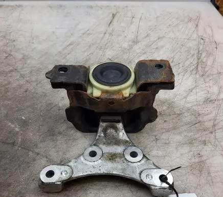 Citroen C3 Aircross Engine mount bracket 9681706580