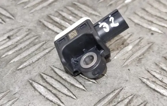 Volvo S60 Airbag deployment crash/impact sensor 31334336