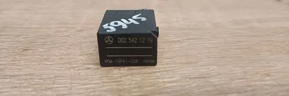 Mercedes-Benz E W211 Other relay 0025421219 VFM15F41Z26