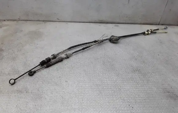 Toyota Avensis Verso Gear shift cable linkage