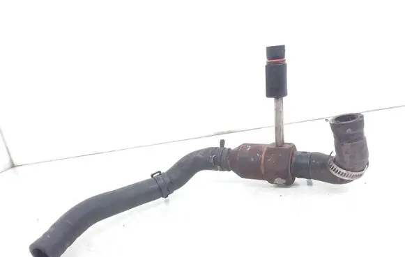 Volkswagen Golf V Engine coolant pipe/hose 1K0121086T