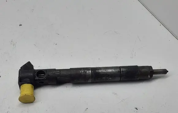 Mercedes-Benz Vito Viano W639 Fuel injector A6510700587