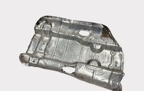 Alfa Romeo GTV Heat shield in engine bay 82444613