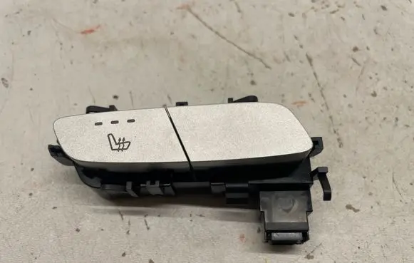Mercedes-Benz V Class W447 Seat heating switch A2139057302