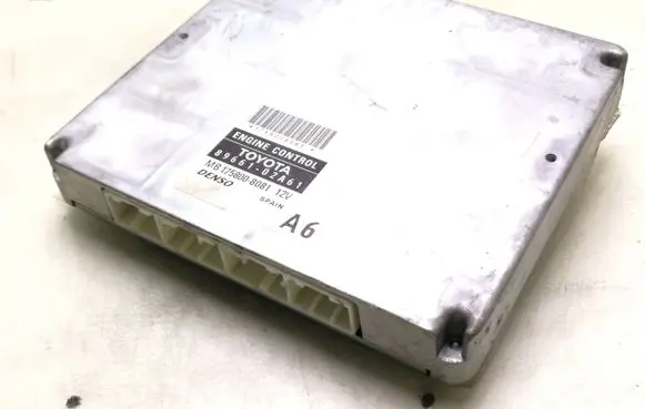 Toyota Corolla E120 E130 Engine control unit/module 8966102A61 MB1758008081