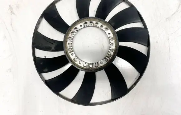 Volkswagen PASSAT B5 Fan impeller 058121301b