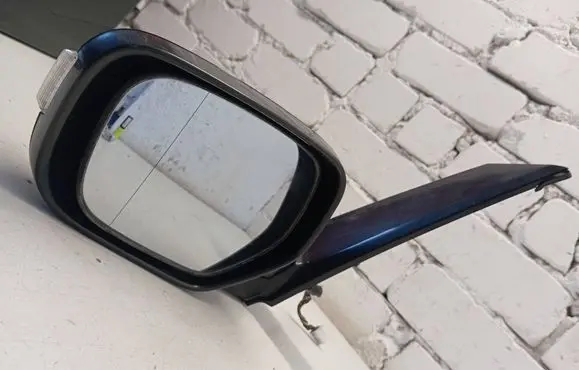 Mitsubishi Grandis Front door electric wing mirror E4012233