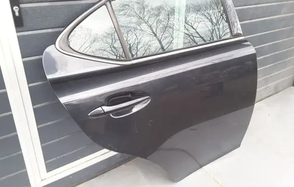 Lexus IS 220D-250-350 Rear door