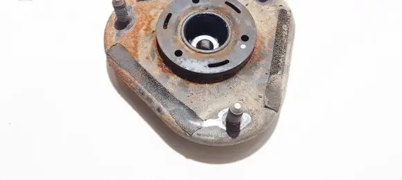 Toyota Auris 150 Coil spring mount 