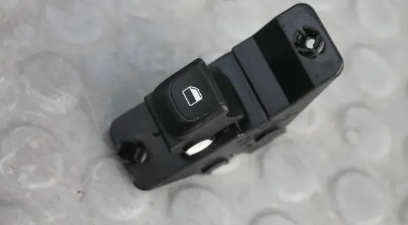 KIA Rio Quarter vent window switch 93575H8500RIOIV 93575H8500WK 4D65151000