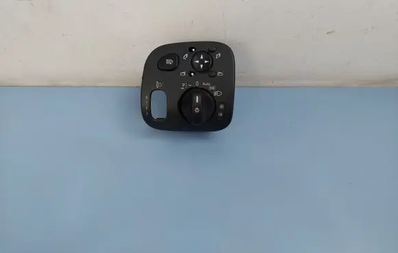 Mercedes-Benz C W203 Light switch A2035451104 04058540
