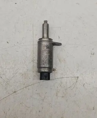 Audi A6 C7 Camshaft vanos timing valve 06E103697G 12032221382R C271302502