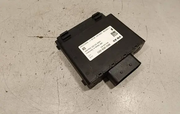 Audi A7 S7 4G Voltage converter/converter module 8K0959663