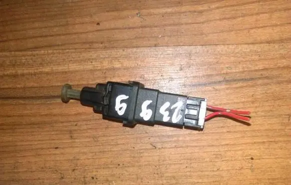 Nissan Primera Brake pedal sensor switch 201121