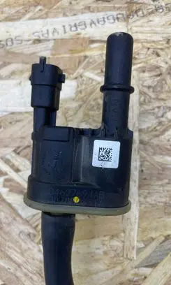 Dodge Durango III Breather valve 04627694AB