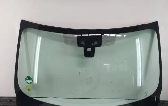 Jaguar F-Pace Front windscreen/windshield window