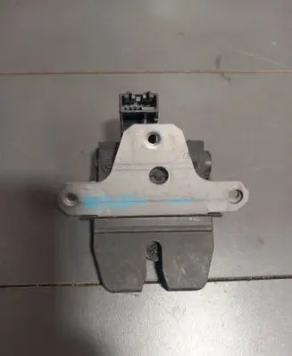Tailgate/trunk/boot lock/catch/latch