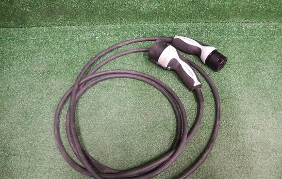 Mercedes-Benz EQS V297 Electric car charging cable A0005833301
