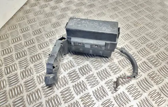 Nissan Almera Tino Fuse module