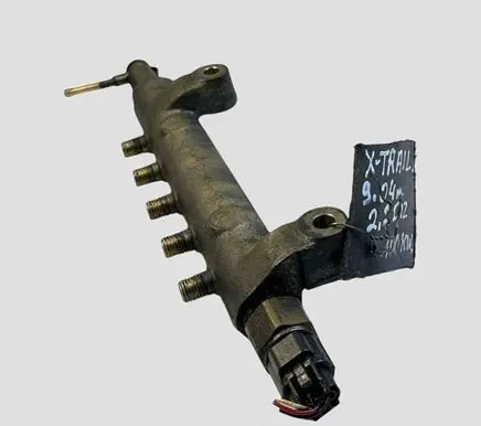 Nissan X-Trail T30 Fuel main line pipe