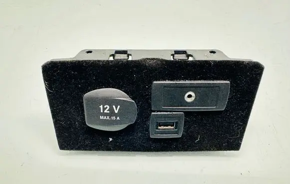 Mercedes-Benz CLS C218 X218 AUX in-socket connector A2188200087