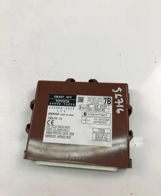 Lexus CT 200H Other control units/modules 8999076020