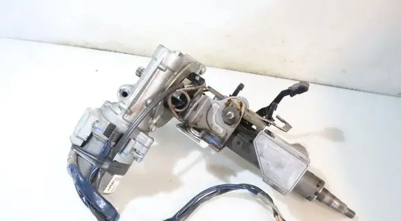 Toyota Auris 150 Power steering pump 6900001819