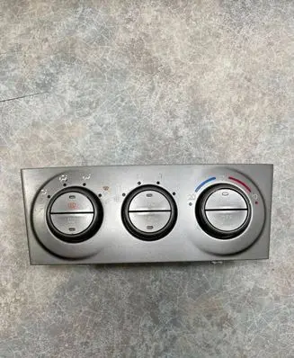 Subaru Forester SG Climate control unit 72311SA002 38325 5037223015