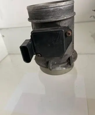 Audi A6 S6 C5 4B Mass air flow meter 059906461D AFH7025C