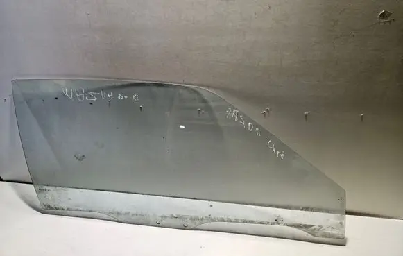 Mazda 626 Front door window/glass (coupe) 