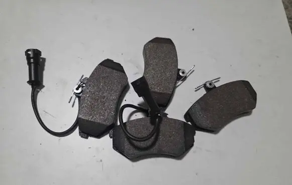 Audi 100 200 5000 C3 Brake pads (front) 357698151B
