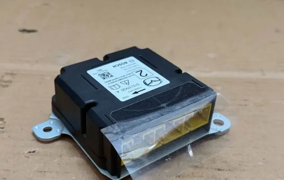 Mazda 6 Airbag control unit/module 0285014746 D10J57K30A D10J57KK2F