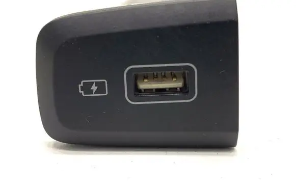 Hyundai Tucson IV NX4 USB socket connector 