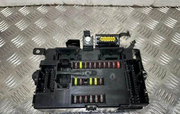 Citroen Jumper Fuse module 10R041061