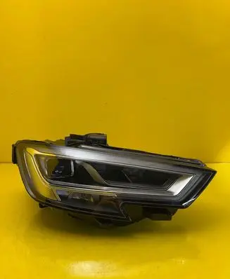 Audi A3 S3 8V Headlight/headlamp 8V0941034C