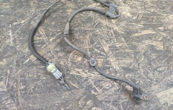 Hyundai i30 ABS brake wheel speed sensor 598102L300