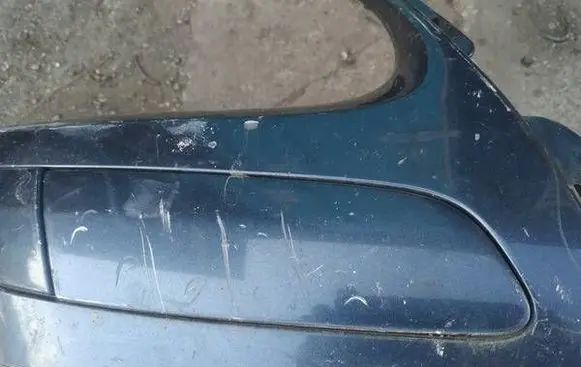 Front bumper splitter molding