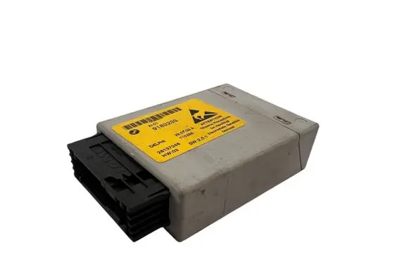 BMW 5 E60 E61 Center console control module 9183233 710288 28137346