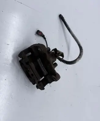 Volkswagen Touareg I Rear brake caliper
