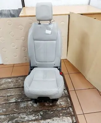 Peugeot 5008 Second row seats 