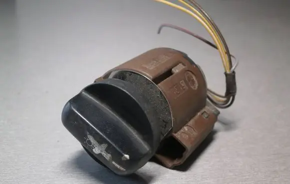 BMW 5 E39 Light switch 61318363684