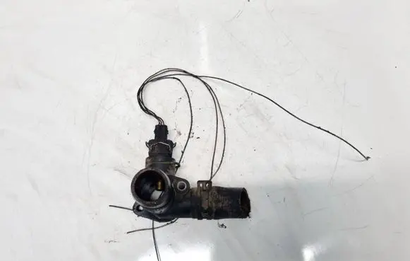 Audi A4 S4 B5 8D Engine coolant pipe/hose 108191